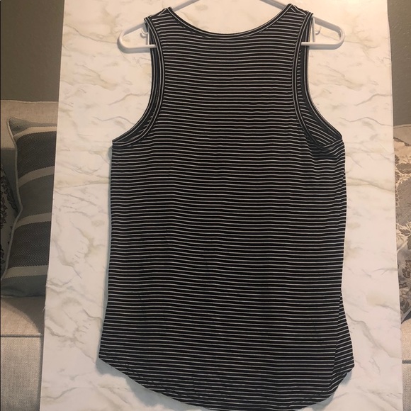 AEO Soft & Sexy Floral Tank - Picture 2 of 5